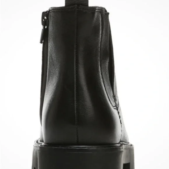 Zodiac Shiloh Black Leather Ankle Boots - Picture 5 of 7